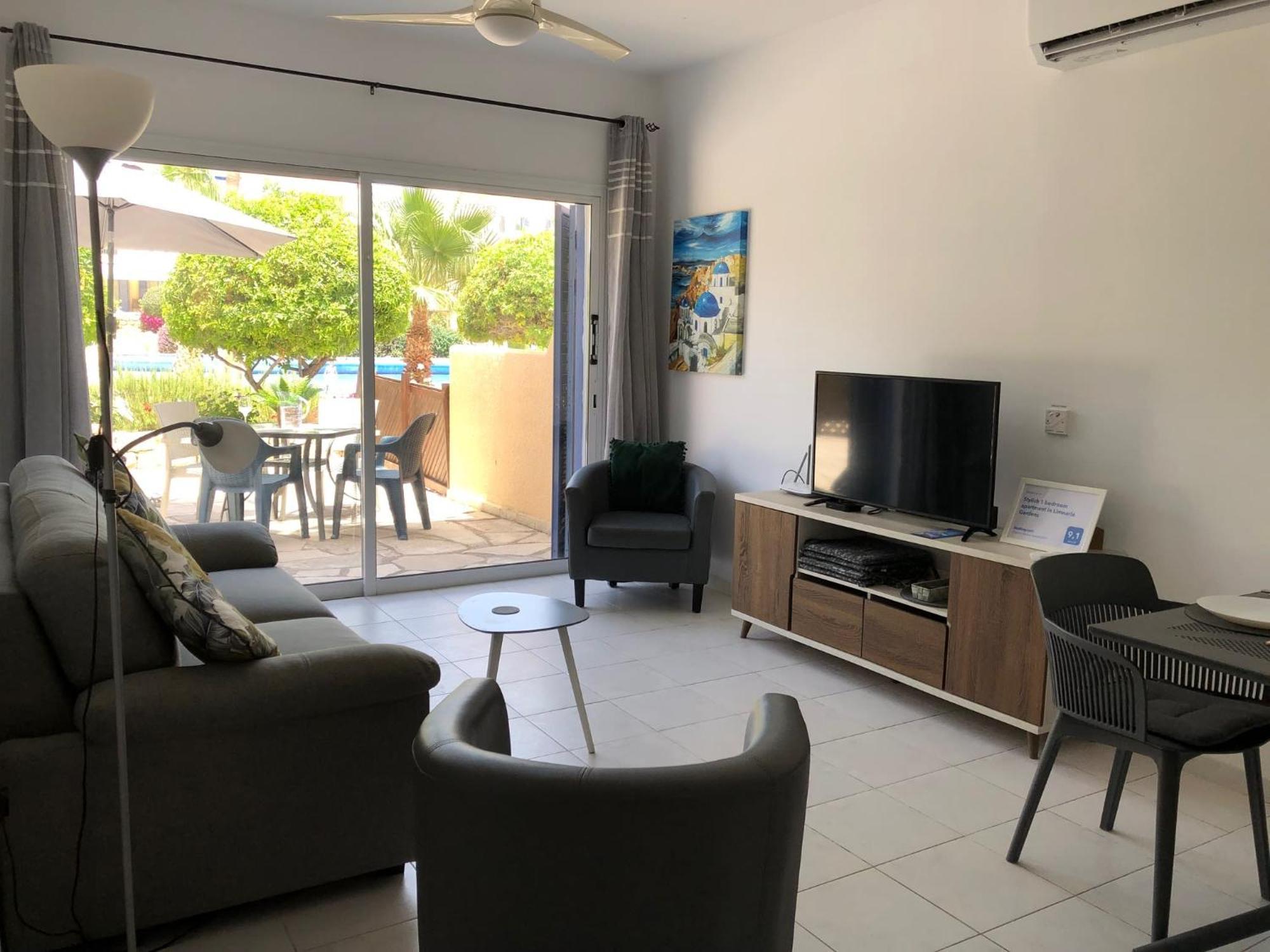 Stylish 1 Bedroom Apartment In Limnaria Gardens Pafos Zewnętrze zdjęcie