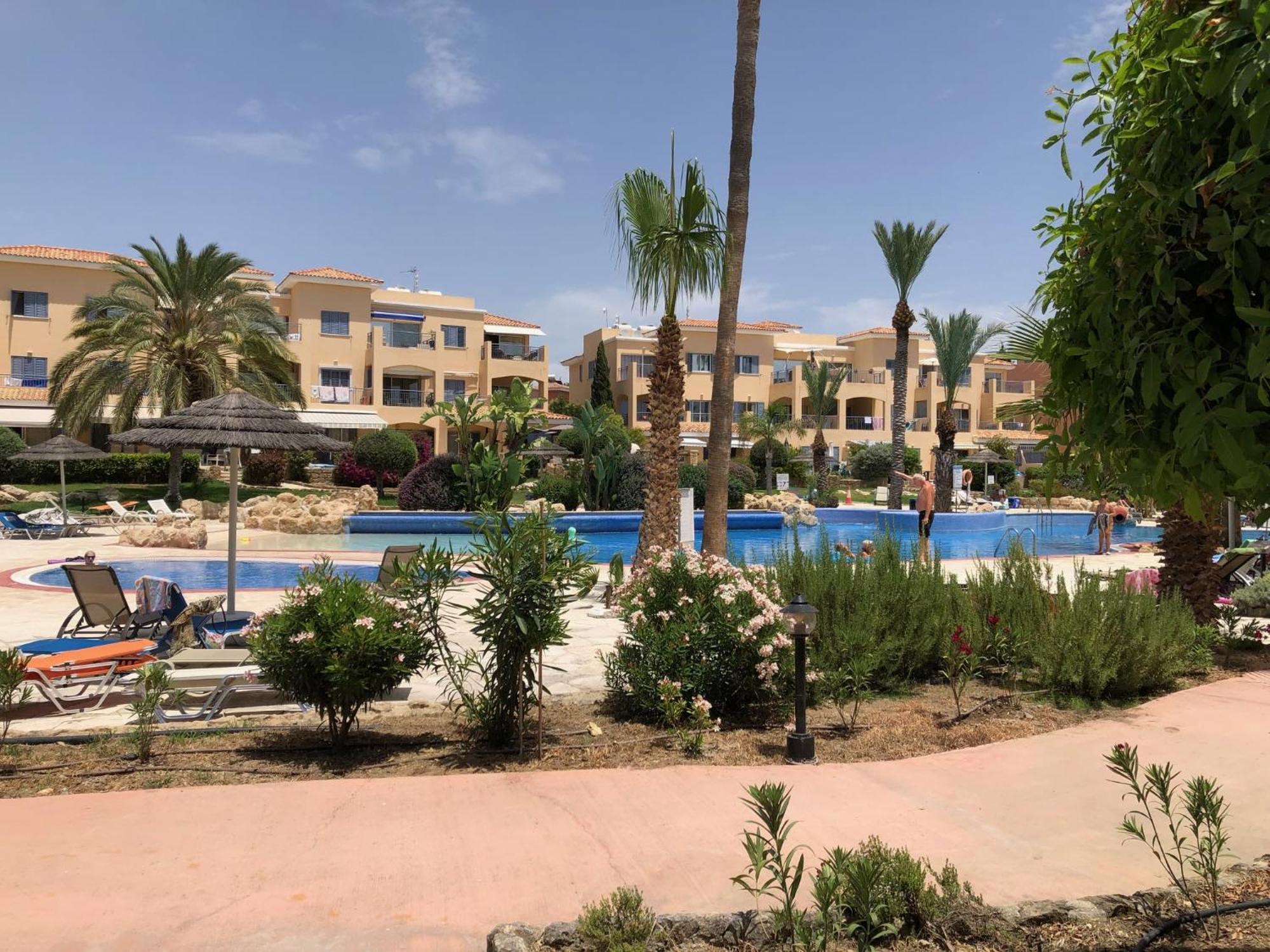 Stylish 1 Bedroom Apartment In Limnaria Gardens Pafos Zewnętrze zdjęcie
