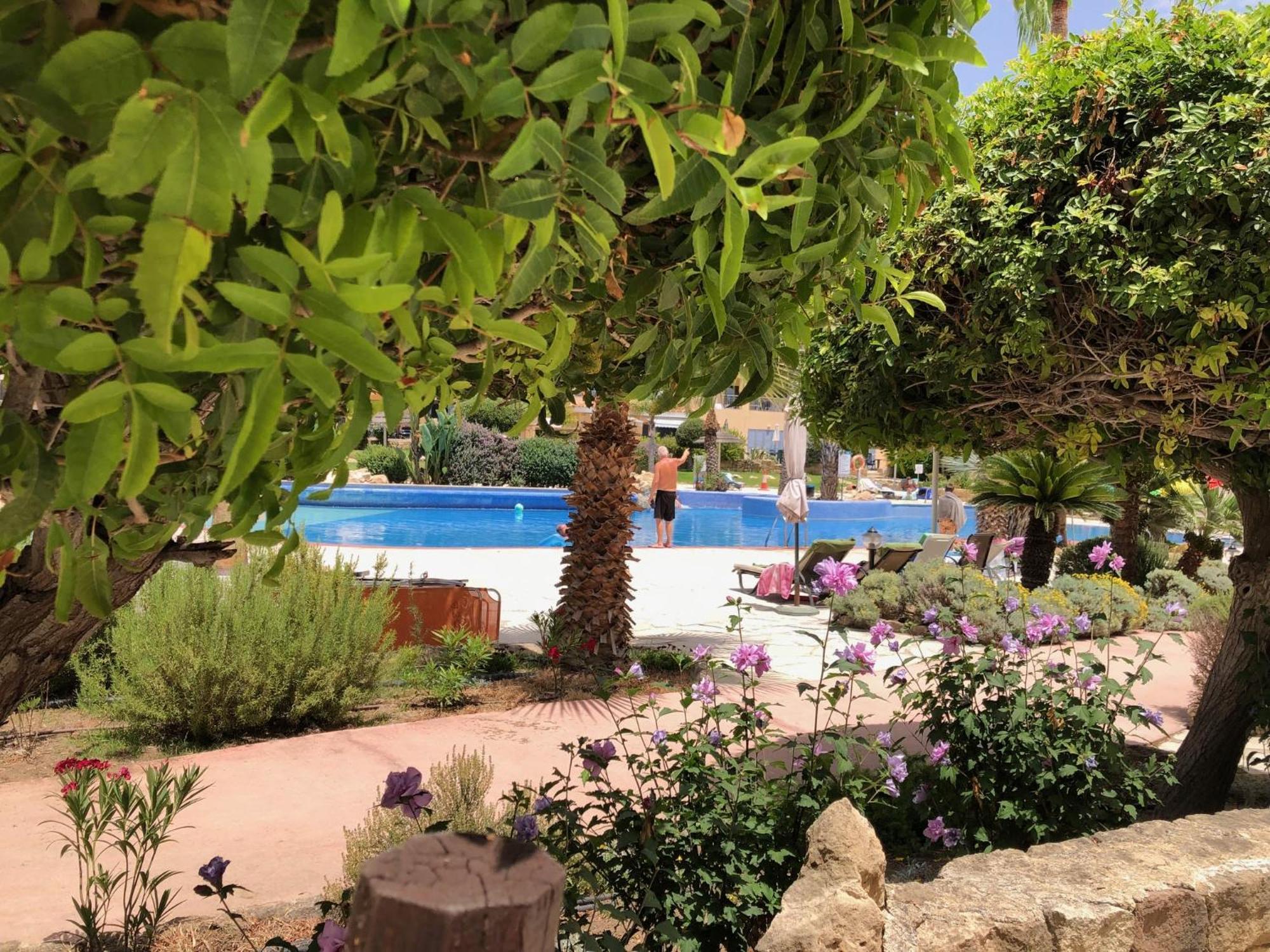Stylish 1 Bedroom Apartment In Limnaria Gardens Pafos Zewnętrze zdjęcie